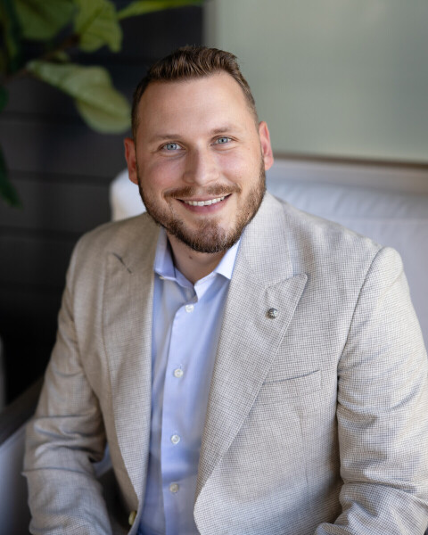 Aaron Siepierski Photo