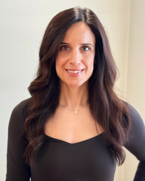 Alexandra Pashos Photo