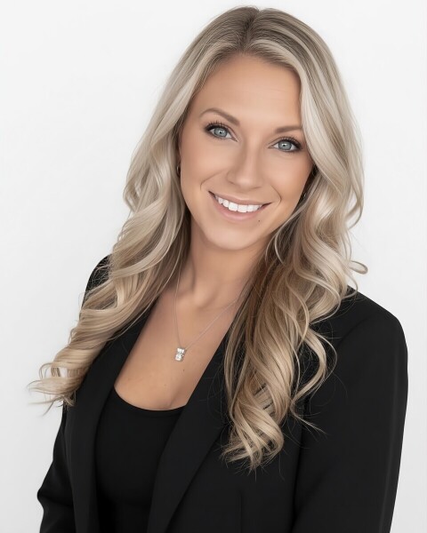 Jessica Hale Photo