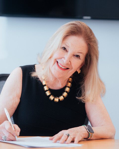Lise Howe Photo
