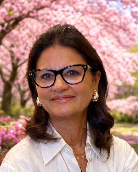 Penny Bagherpour Photo