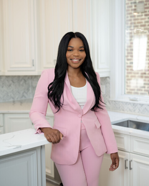 Shania Davis-McKee Photo