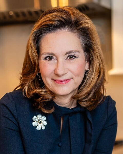 Stephanie Klein Trout Photo