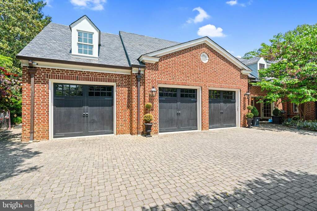 2601 Foxhall Road Nw, Washington, DC 20007 MLS DCDC2125754 RLAH