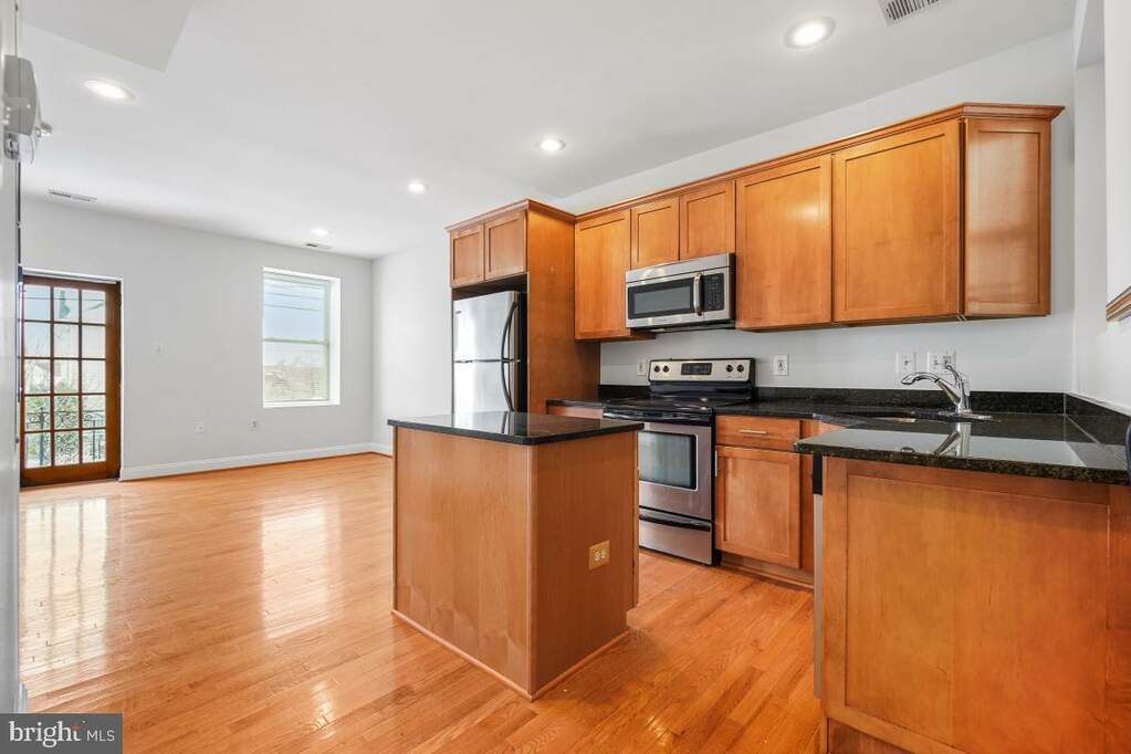 2703 12th Street Ne #2, Washington, DC 20018