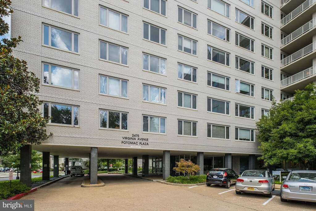 2475 Virginia Avenue Nw #211