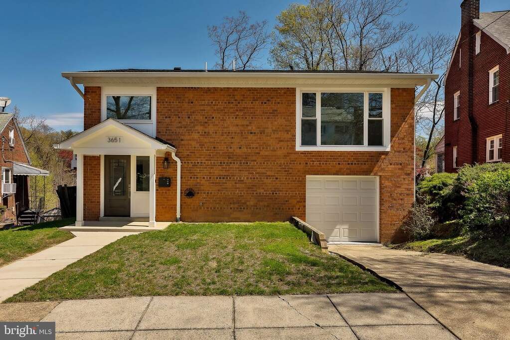 3651 Highwood Drive Se, Washington, DC 20020, Washington