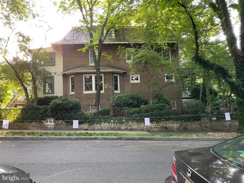 1749 Irving Street Nw