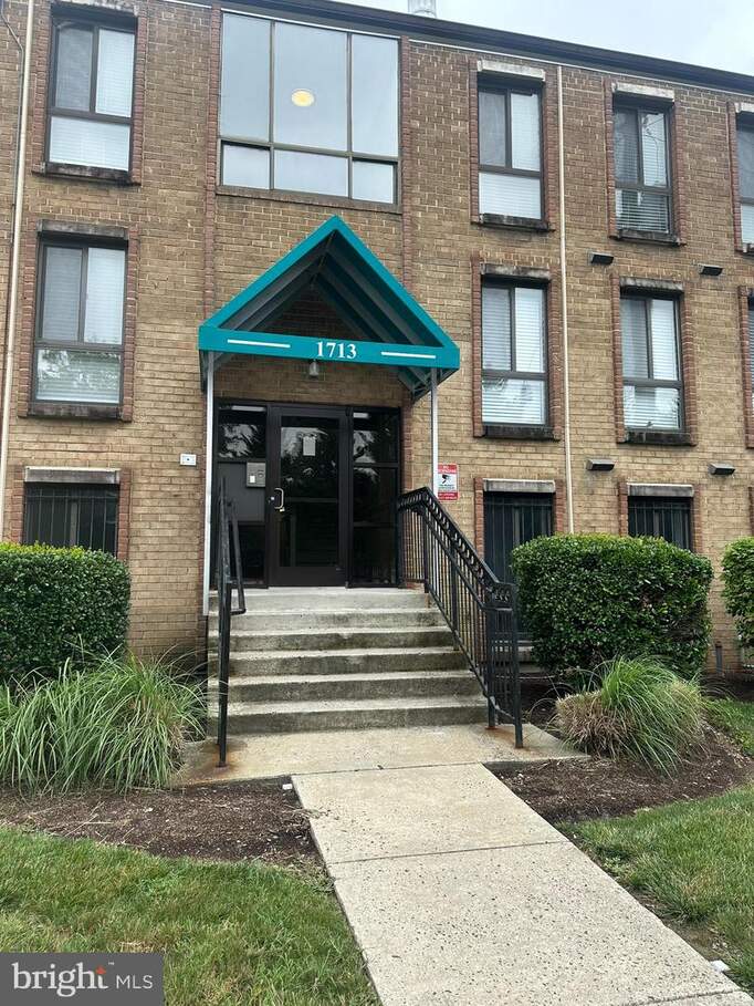 1713 Gainesville Street Se #101, Washington, DC 20020, Washington