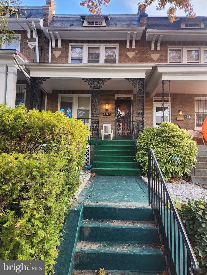 436 Crittenden Street Nw