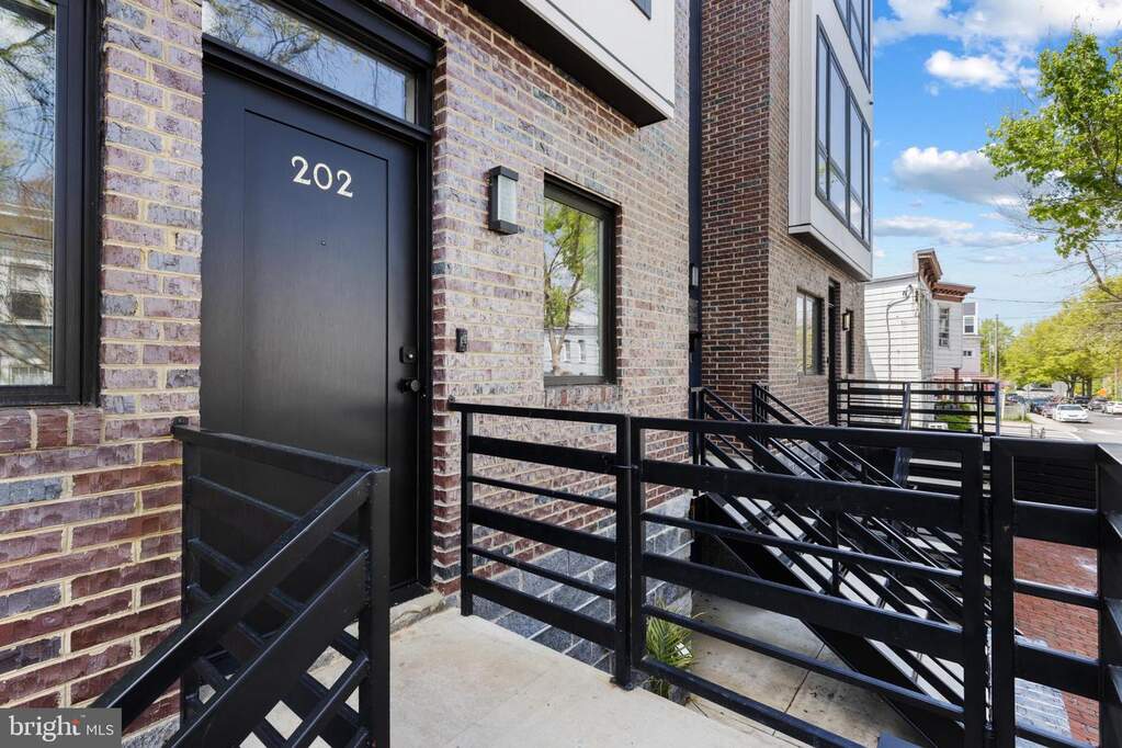2305 Nicholson Se #202, Washington, DC 20020 - View 3