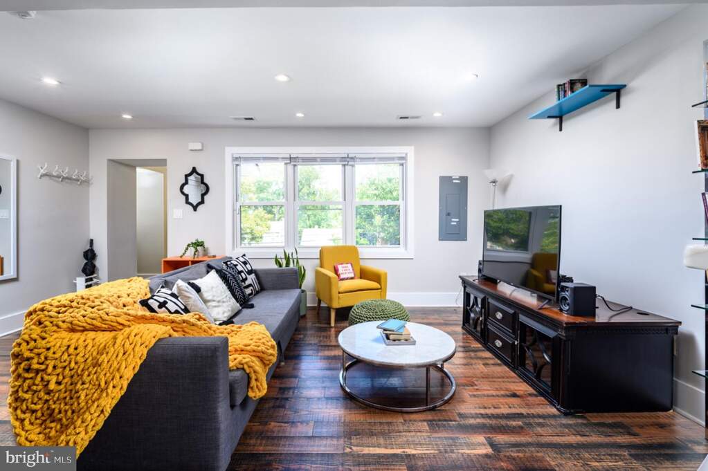 House in Washington, Deanwood, Ward 7 - View 3