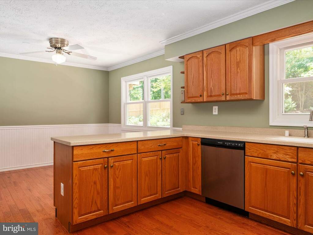 7802 Elberta Drive, Severn, MD 21144 MLS MDAA2084886 RLAH properties