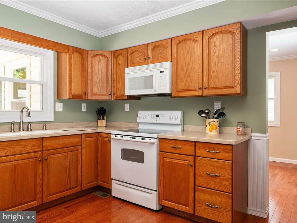 7802 Elberta Drive, Severn, MD 21144 MLS MDAA2084886 RLAH properties