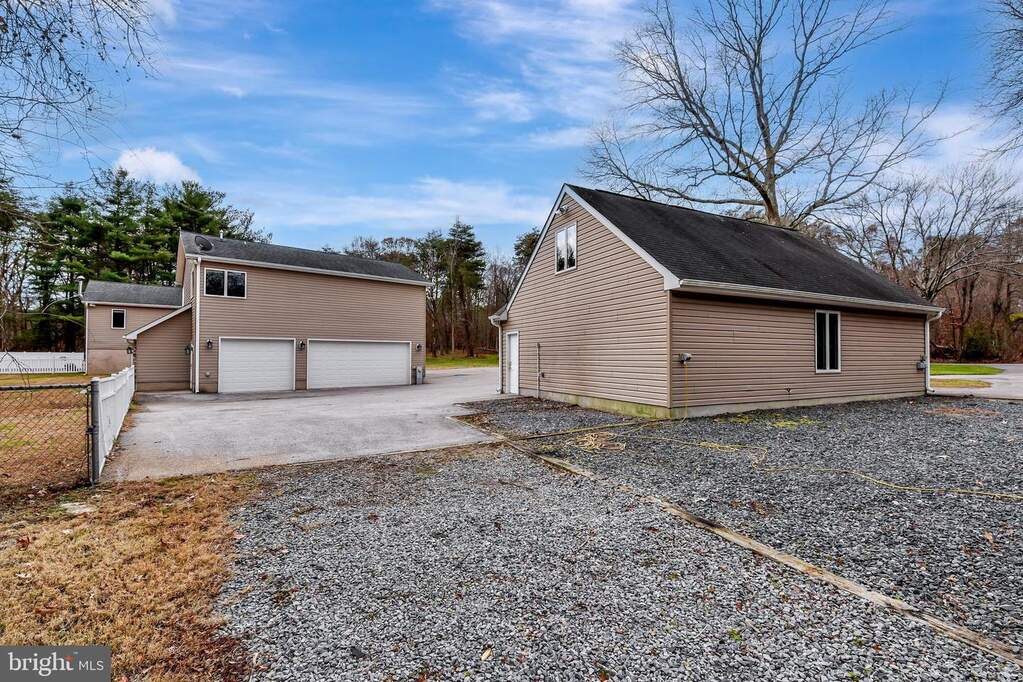 7715 Paradise Beach Road, Pasadena, MD 21122 - More
