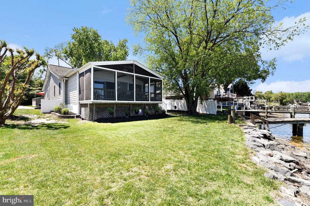 1069 Locust Drive, Pasadena, MD 21122 - View 4