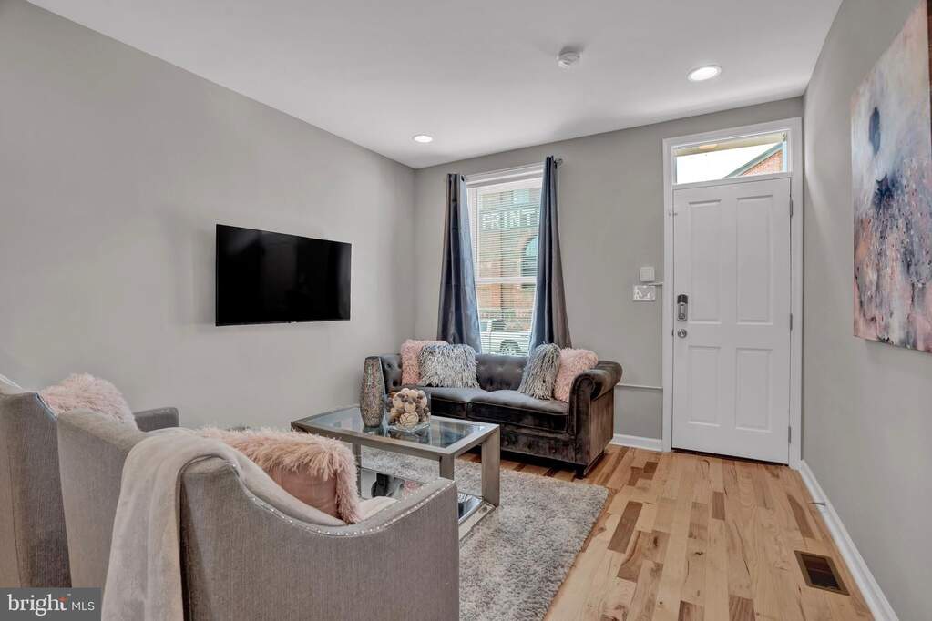 2111 E Chase Street, Baltimore, MD 21213 - View 3