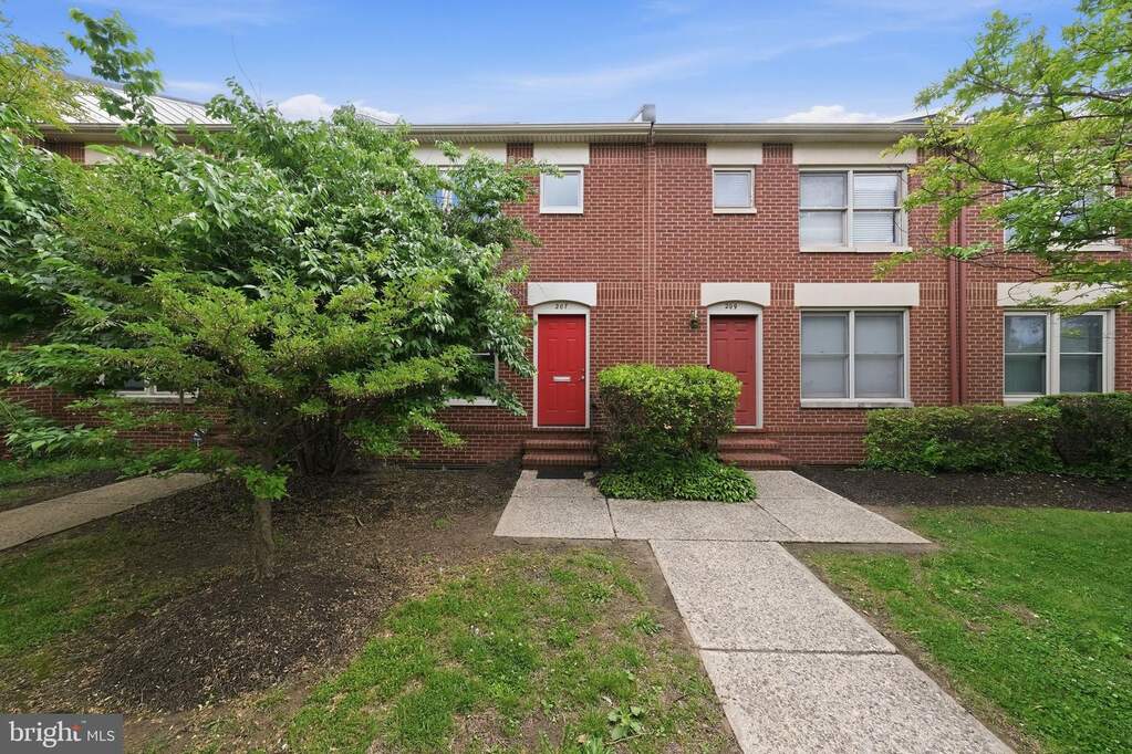 207 Roundhouse Court, Baltimore, MD 21230 - View 2