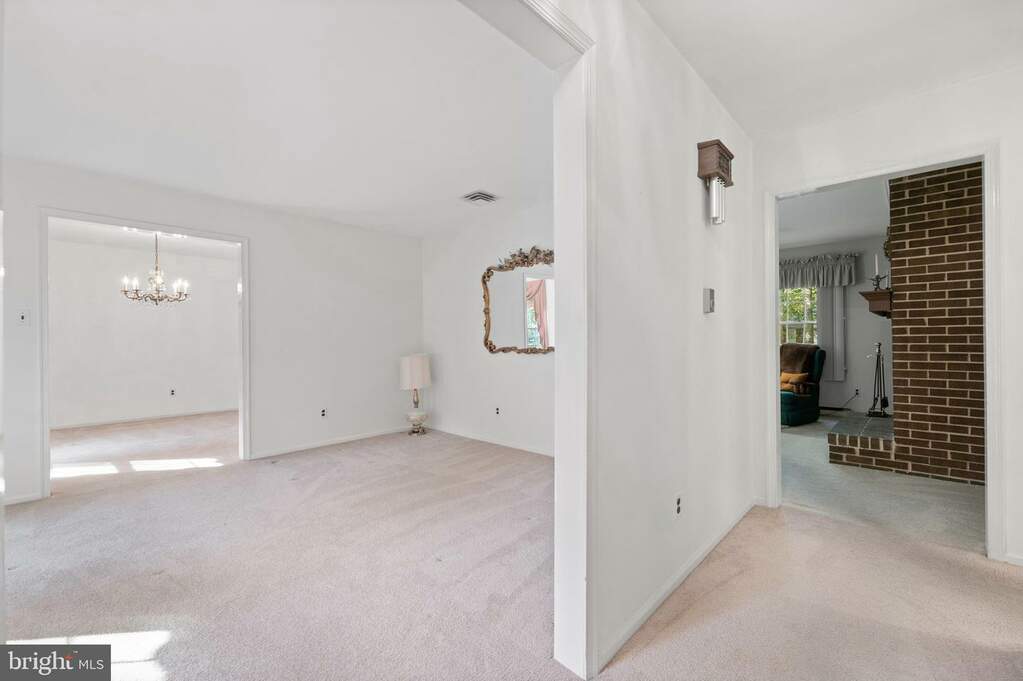 8110 Forest Glen Road, White Plains, MD 20695 MLS MDCH2027886 RLAH