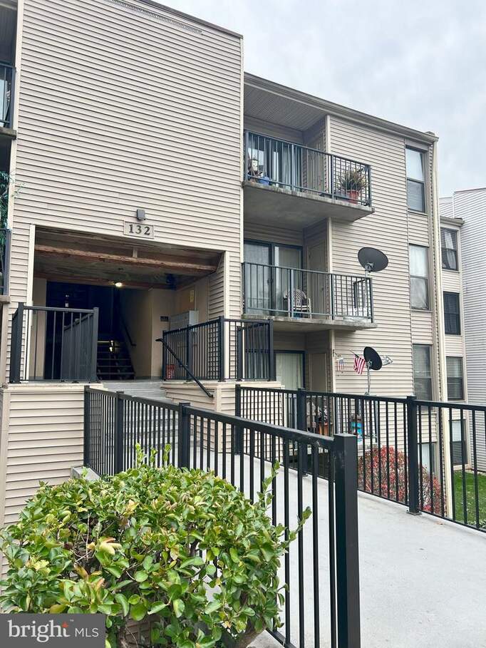 132 Duvall Lane 210202, Gaithersburg, MD 20877 MLS MDMC2113934