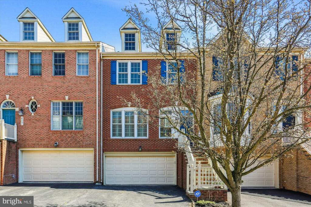 405 Winding Rose Drive, Rockville, MD 20850 MLS MDMC2120208 RLAH