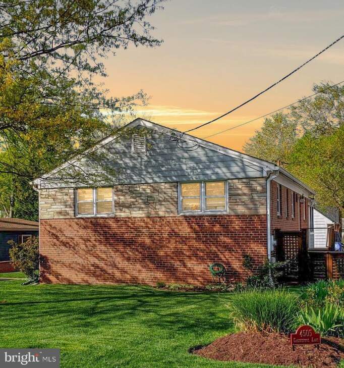 4505 Clearbrook Lane