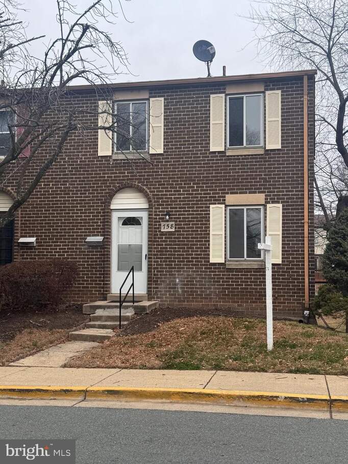 758 W Side Drive #7-G