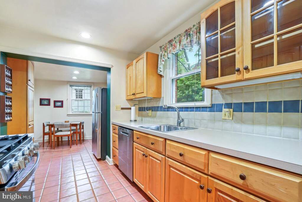 8318 Haddon Drive, Takoma Park, MD 20912 - More