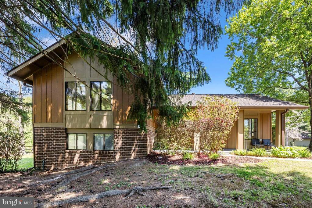 10704 Wayridge Drive, Montgomery Village, MD 20886 - View 4