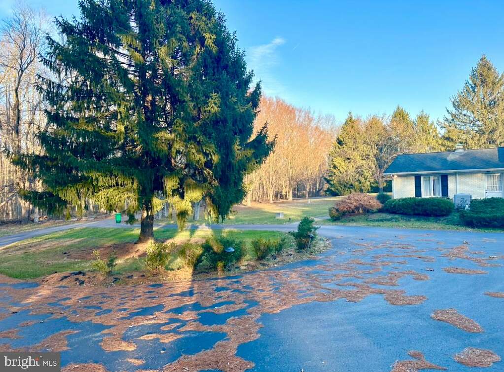 13607 Woodmore Road, Bowie, MD 20721 MLS MDPG2099292 RLAH properties