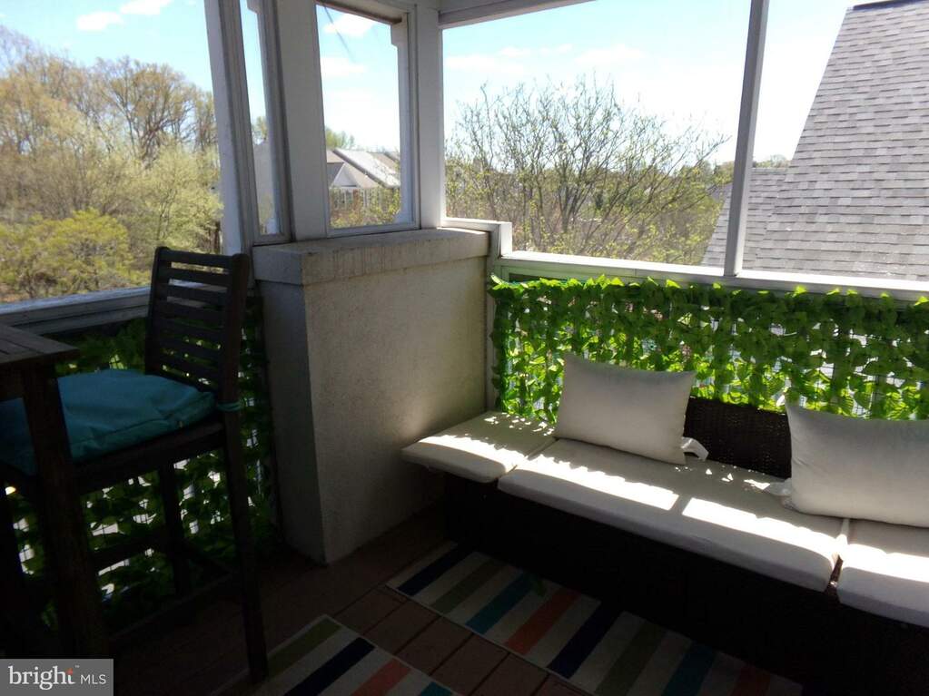 6700 Lake Park Drive 303, Greenbelt, MD 20770 MLS MDPG2109800