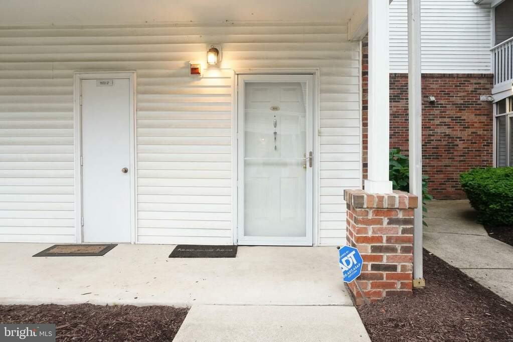 6520 Lake Park Drive 1, Greenbelt, MD 20770 MLS MDPG2113428 RLAH