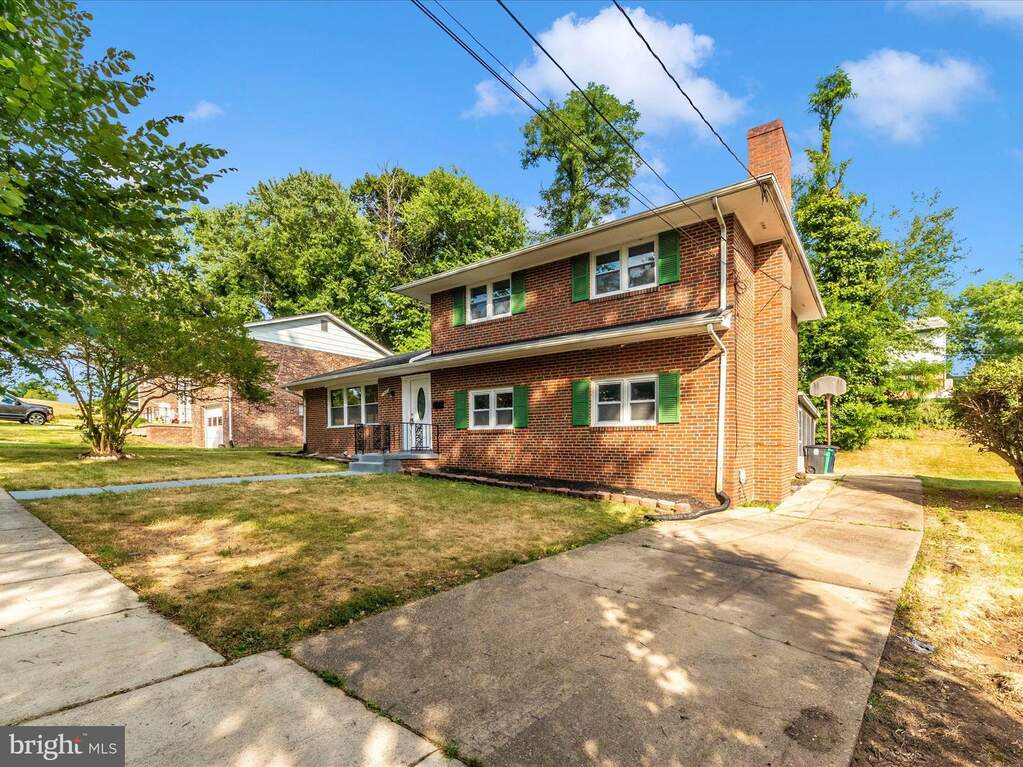 1923 Oakwood Street, Temple Hills, MD 20748 MLS MDPG2118068 RLAH