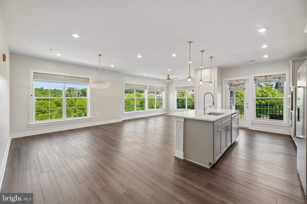 104 Saint Ives Place #402, Oxon Hill, MD 20745 - View 3
