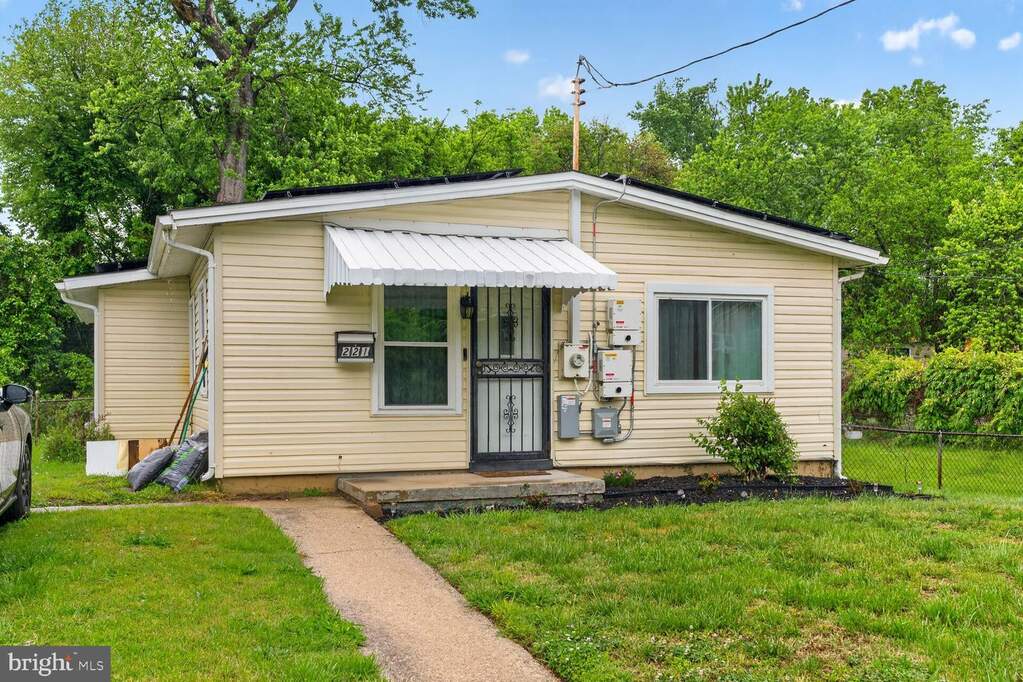 221 Seneca Drive, Oxon Hill, MD 20745, Oxon Hill