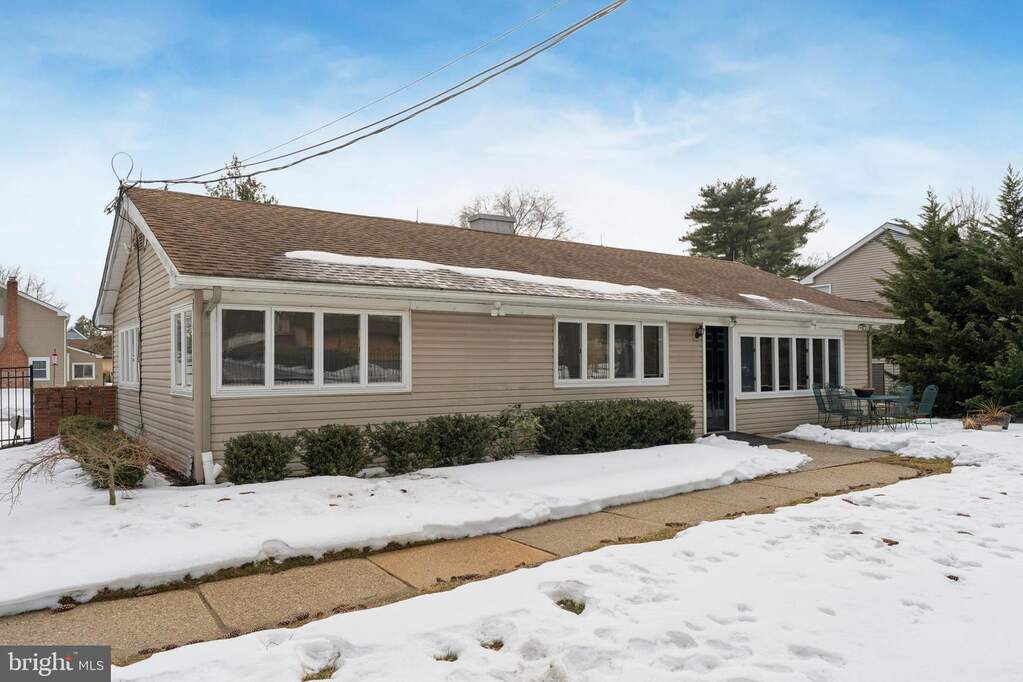 81 Somerset Drive, Willingboro, NJ 08046, Willingboro