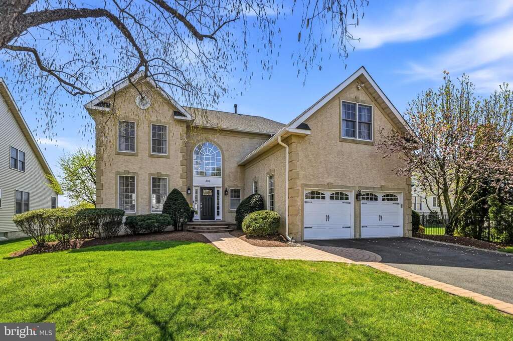 304 Laurel Creek Boulevard, Moorestown, NJ 08057 | MLS# NJBL2109602 ...