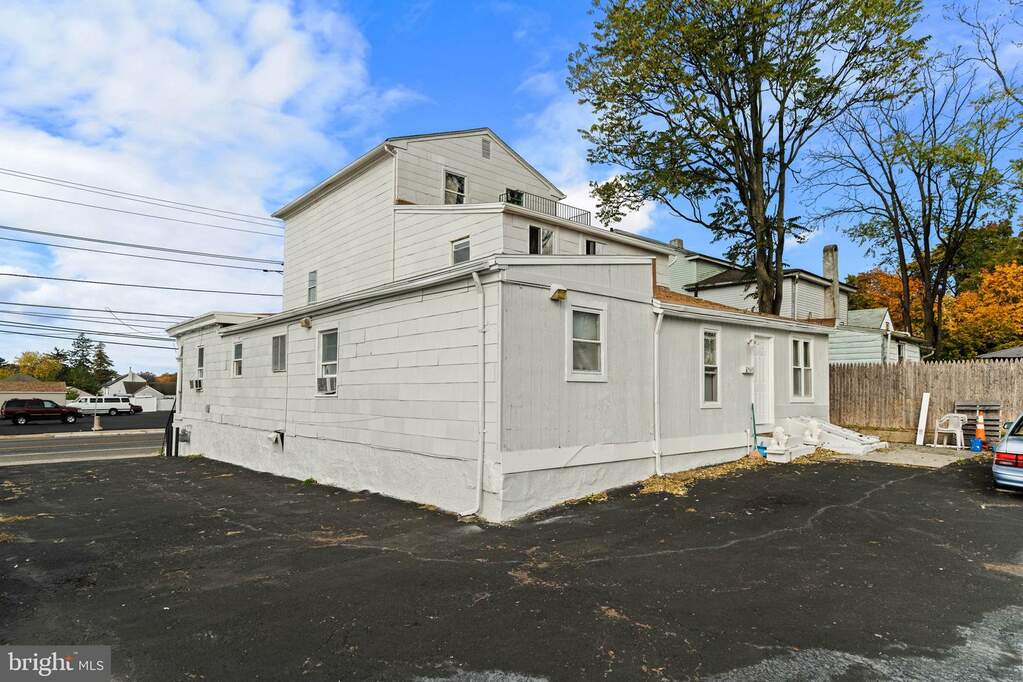 117 N Black Horse Pike, Blackwood, NJ 08012 MLS NJCD2065262 RLAH