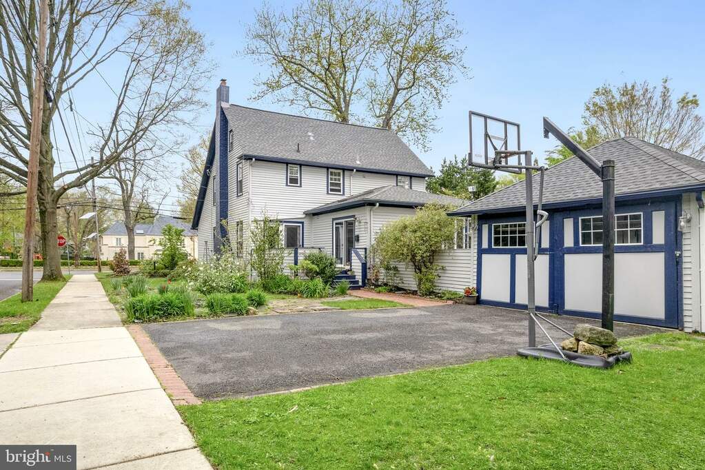 81 Chews Landing Road, Haddonfield, NJ 08033 MLS NJCD2066906 RLAH