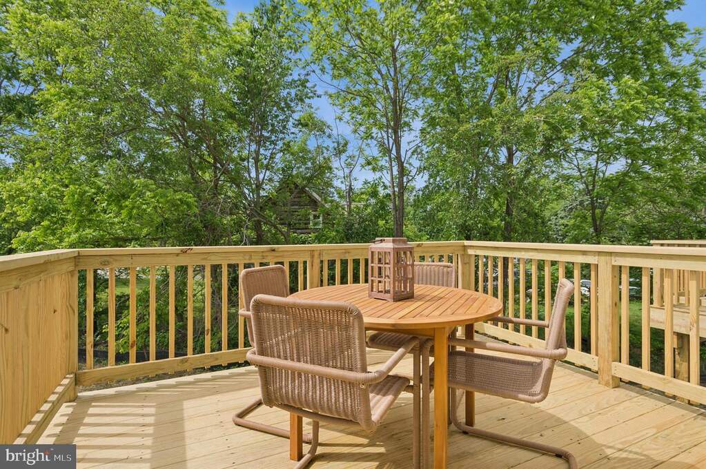 41 Silverbell Avenue, Berlin, NJ 08009 - More