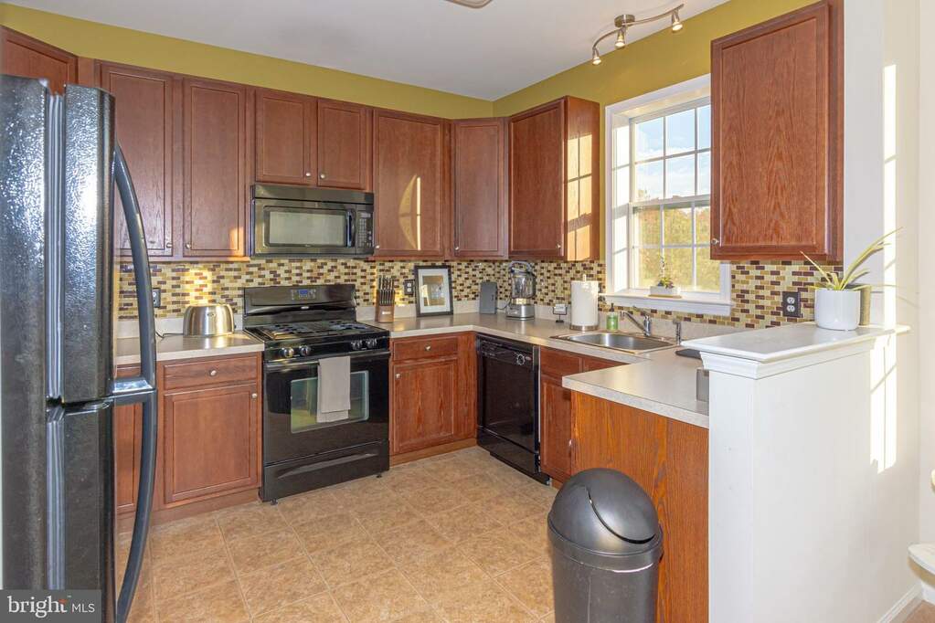 832 Timberlake Drive, Ewing, NJ 08618 MLS NJME2037202 RLAH properties