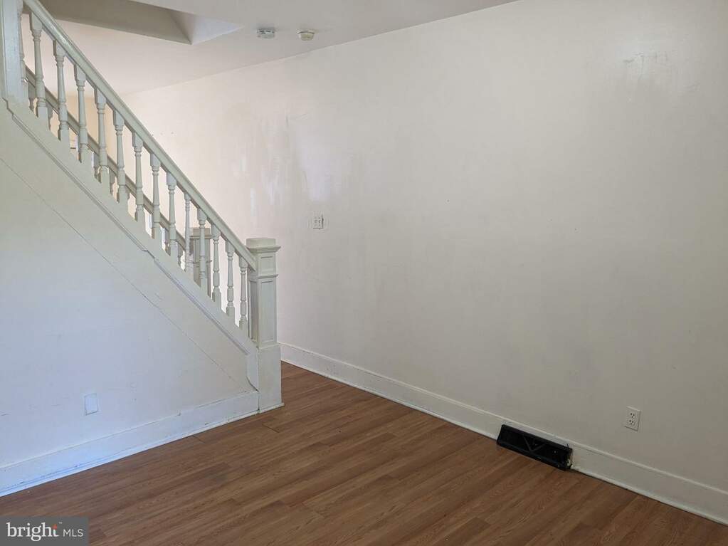 36 Jersey, Trenton, NJ 08611 MLS NJME2038036 RLAH properties