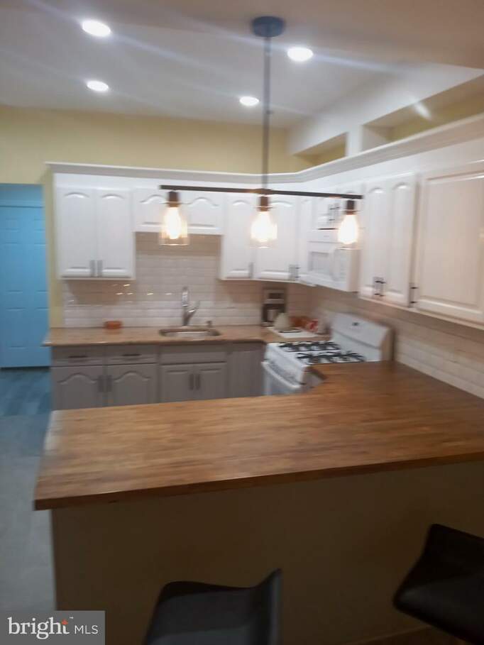 18 Murray Street, Trenton, NJ 08618 MLS NJME2038064 RLAH properties