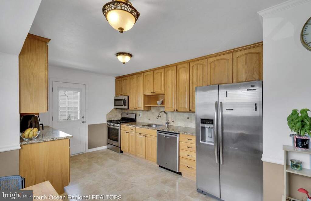 20 Duncan Drive, Hamilton, NJ 08690 - More
