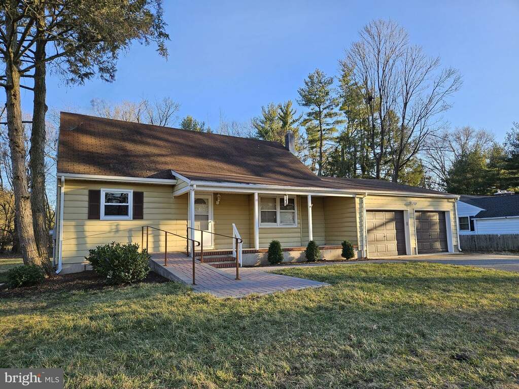 10 Edgemere Avenue, Plainsboro, NJ 08536 MLS NJMX2006356 RLAH