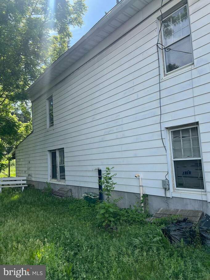 3021 Kutztown Road, Reading, PA 19605 MLS PABK2044160 RLAH properties