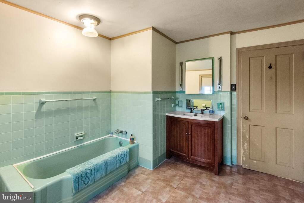 1283 Weisstown Road, Boyertown, PA 19512 - More
