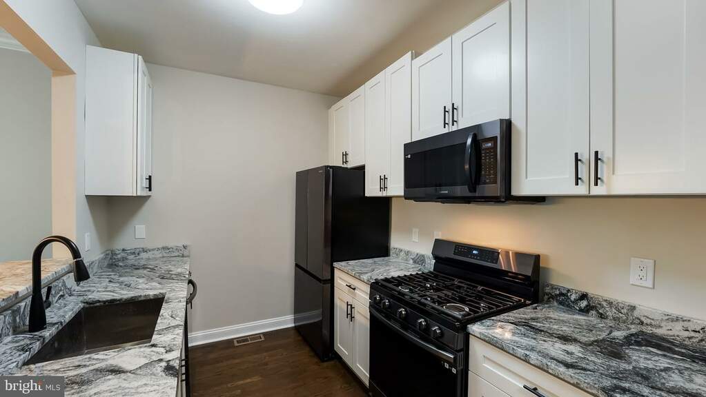 210 Lantern Drive, Doylestown, PA 18901 MLS PABU2062090 RLAH