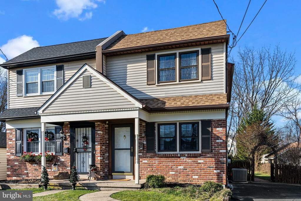 318 S Lincoln Avenue, Newtown, PA 18940 MLS PABU2062192 RLAH