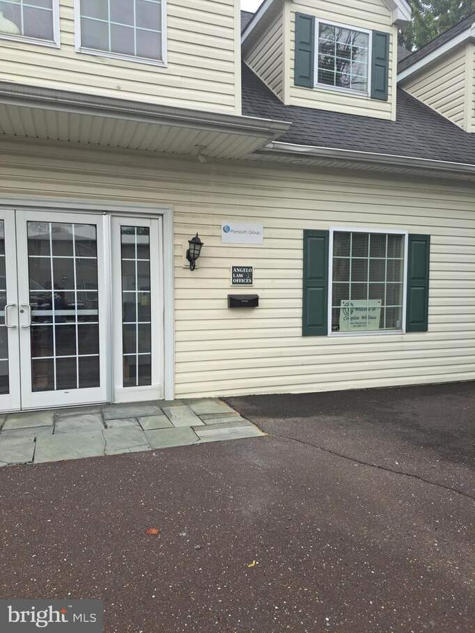 1534 W Broad Street #700, Quakertown, PA 18951 - View 2